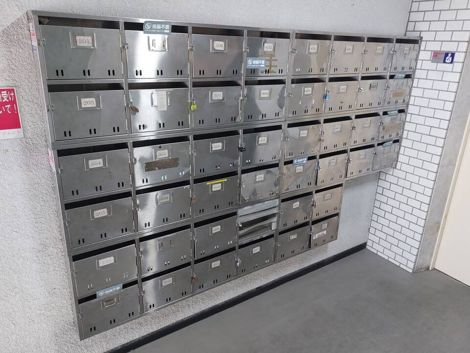 エントランス　メールBOX