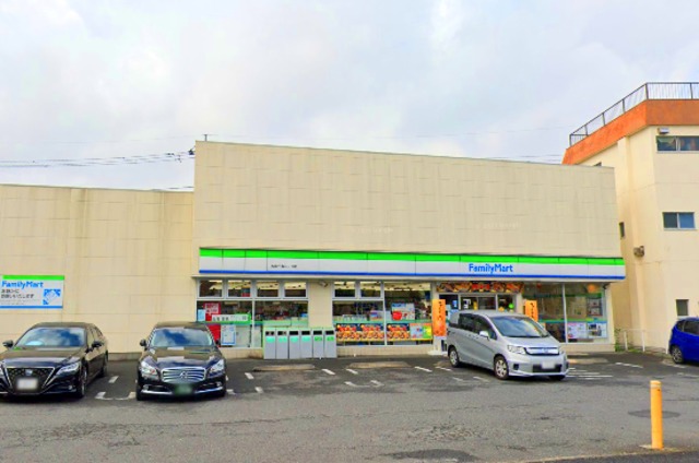 コンビニ　ファミリーマート大田千鳥三丁目店（コンビニ）まで502m