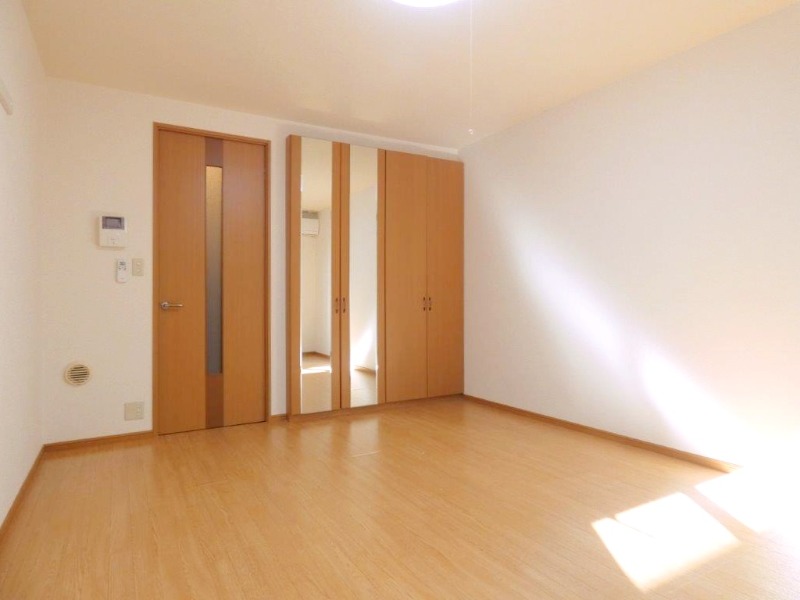 居室・リビング　図面と現状に相違がある場合には現状を優先