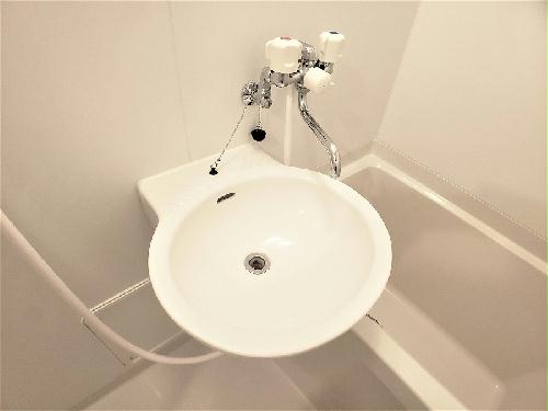 洗面設備　お部屋により設備変更の可能性あり