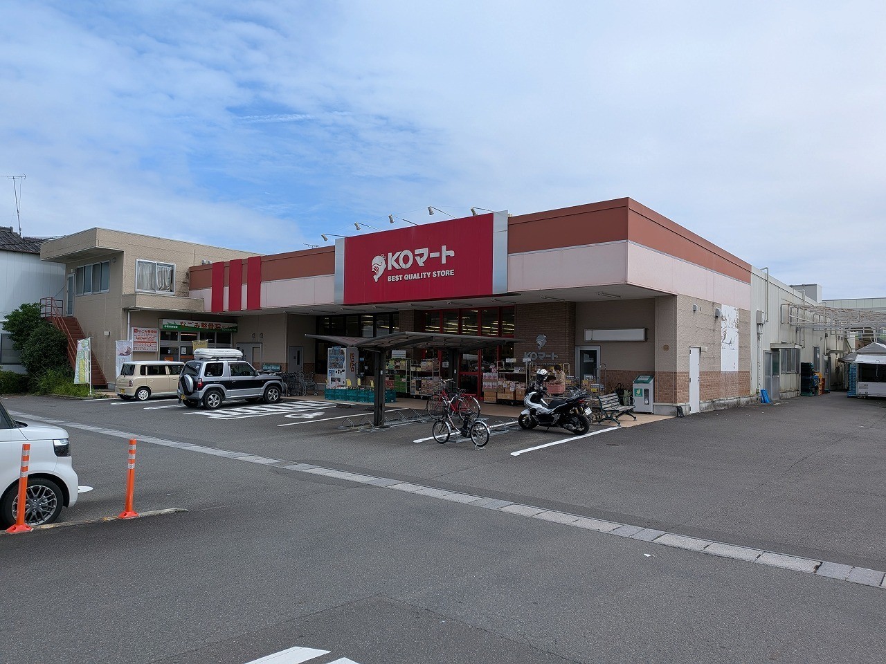 ウィステリアの周辺写真