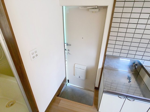 玄関　2025年12月撮影