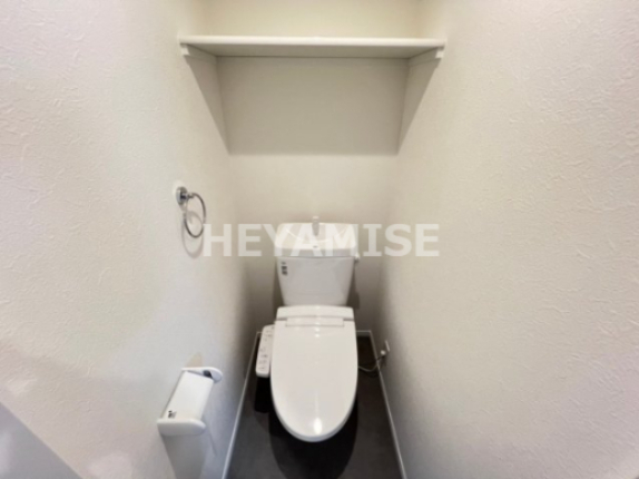 トイレ　※同物件別部屋