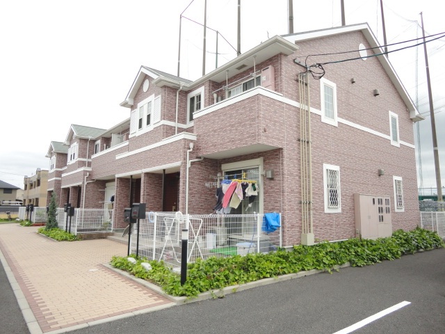 建物外観　「リベルテI」駐車場２台目は3千円で契約できます！