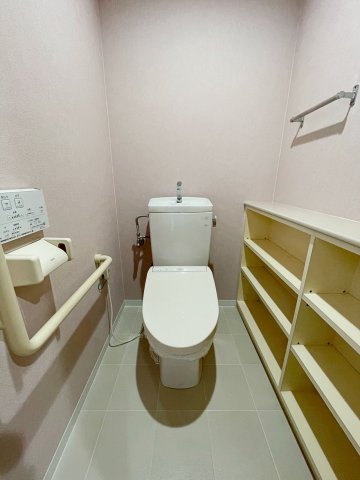 トイレ　コンパクトで使いやすいトイレです