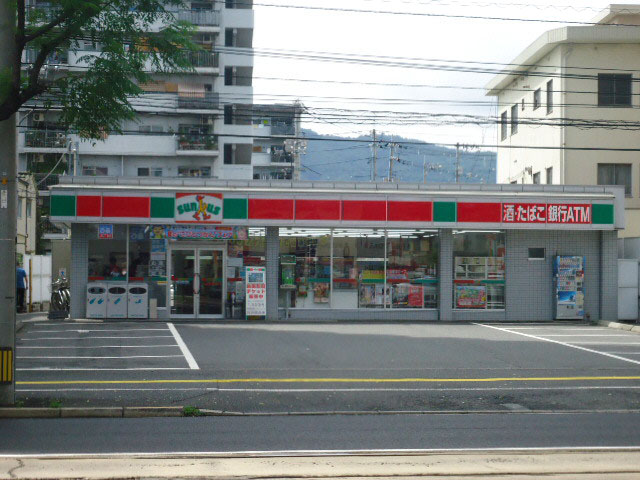 コンビニ　サンクス広島観音町店（コンビニ）まで38m