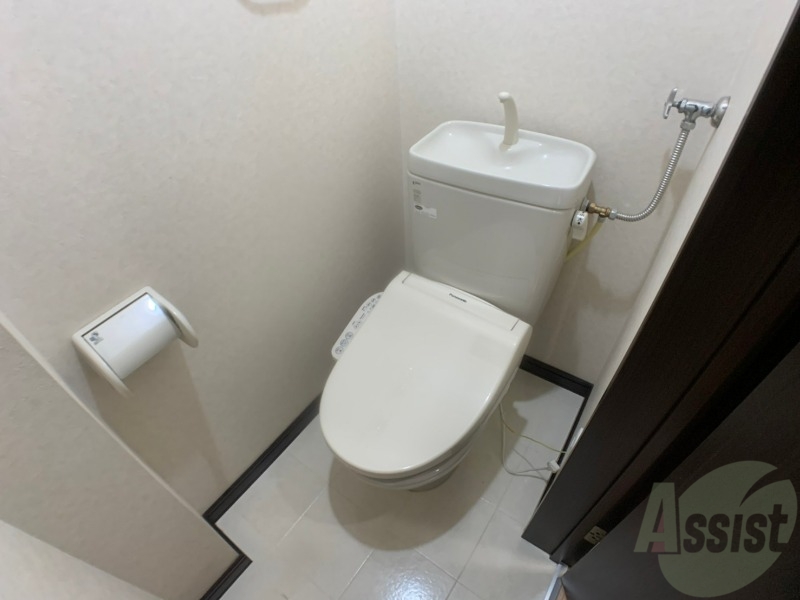 トイレ　トイレです。ウォシュレット付を探している方、おすすめです。