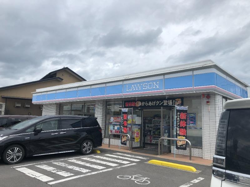 コンビニ　ローソン高松春日町川南店（コンビニ）まで364m