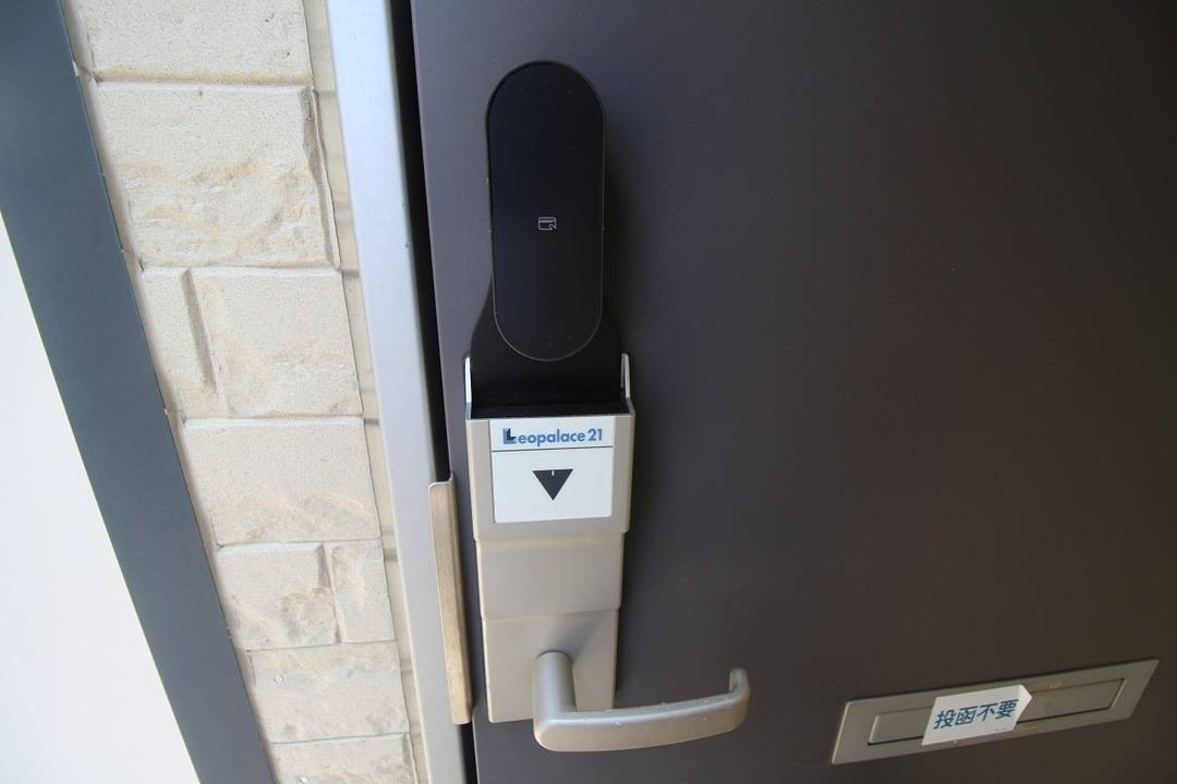 玄関　テンキーロック