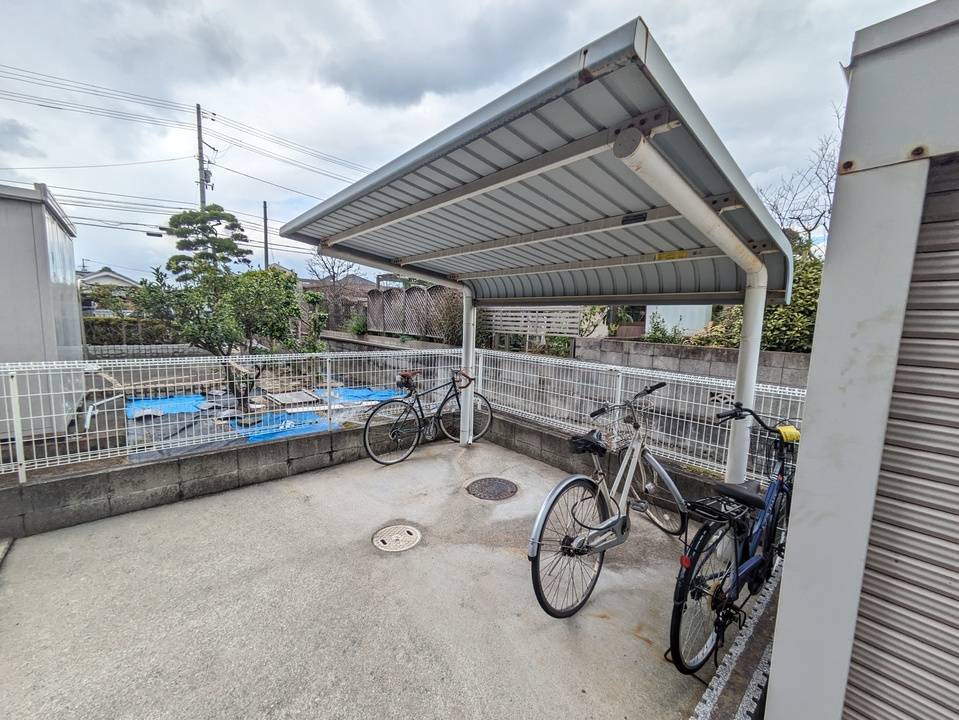 駐車場　駐輪場