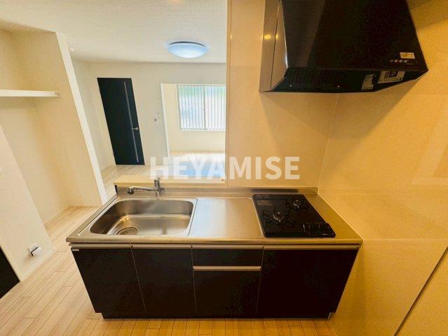 キッチン　※同物件反転タイプの写真でございます※現況を優先します※