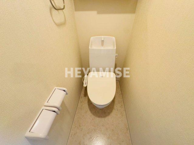 トイレ　※同物件反転タイプの写真でございます※現況を優先します※