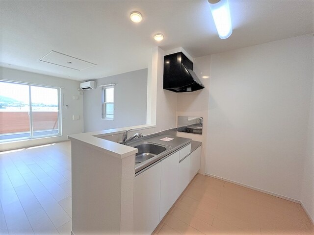 キッチン　※反転タイプの間取り