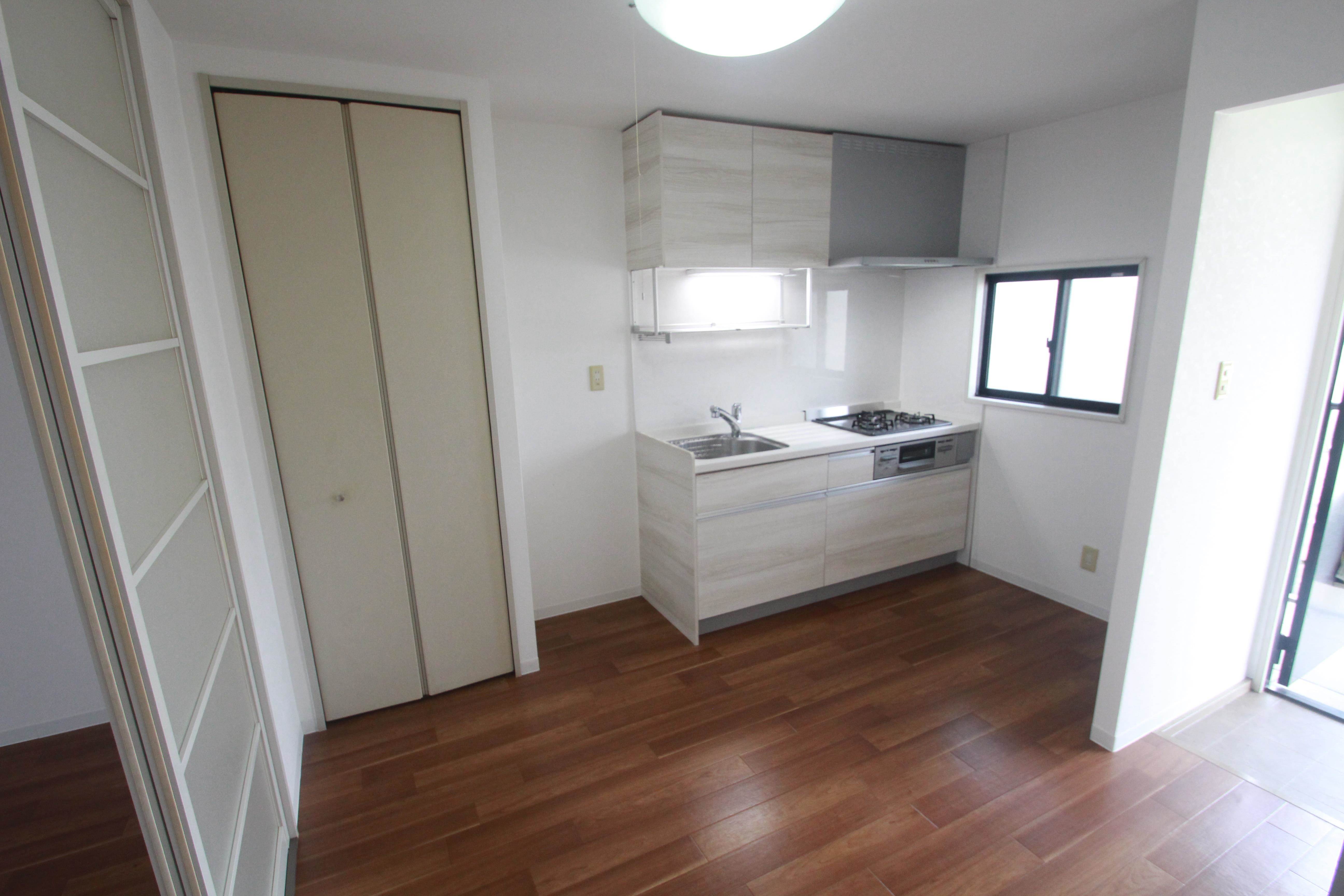 居室・リビング　収納があるリビングです。