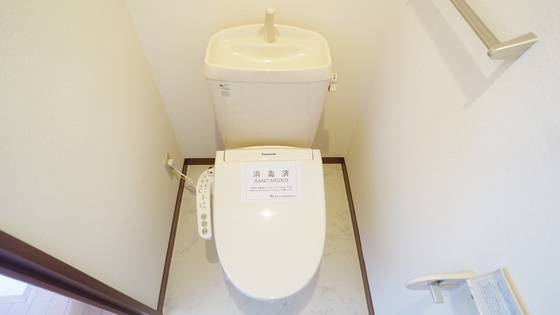 トイレ　シャワートイレ