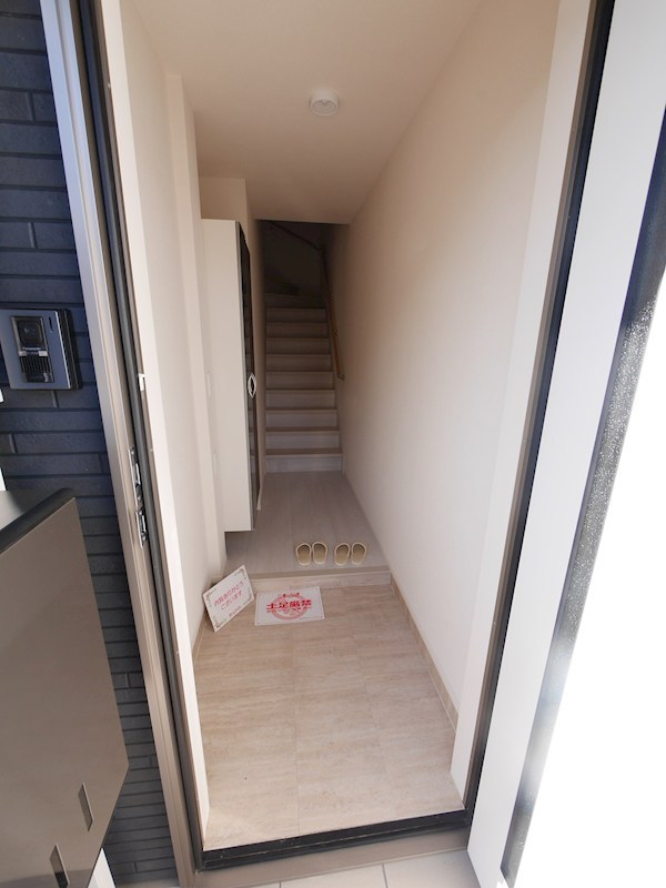 玄関　別部屋写真