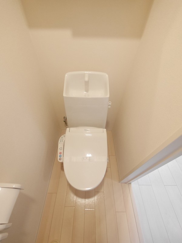 トイレ　別部屋写真