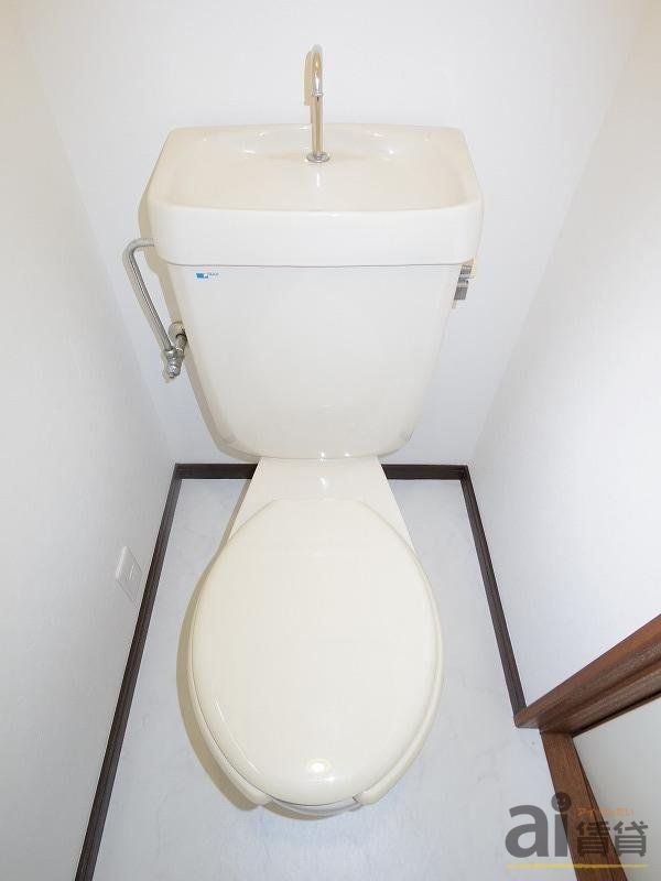 トイレ　※同仕様写真