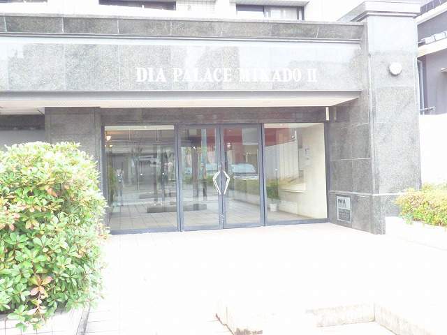 エントランス　エントランス