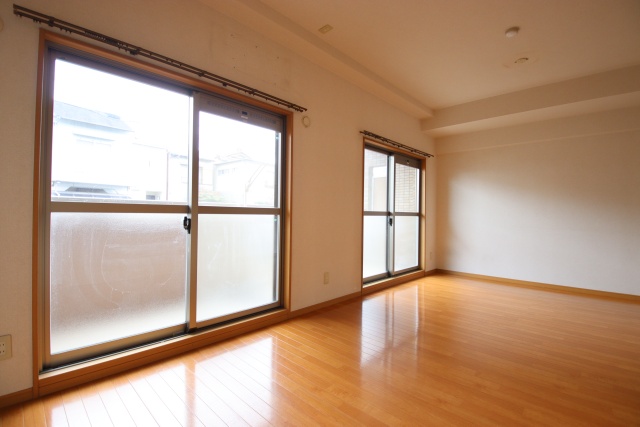 居室・リビング　※別室の参考写真の為、現況優先です。