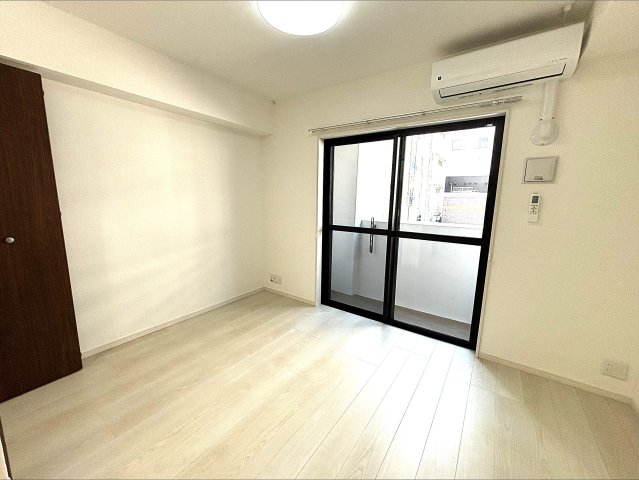 居室・リビング　※別号室の写真となります。イメージ、現状優先。