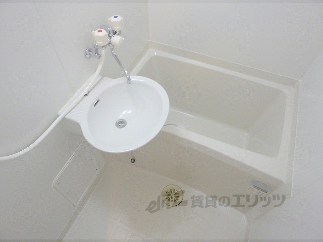 バス・シャワールーム　バス