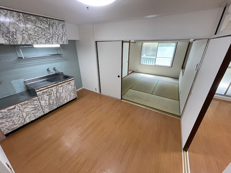 居室・リビング　※別号室の写真使用中