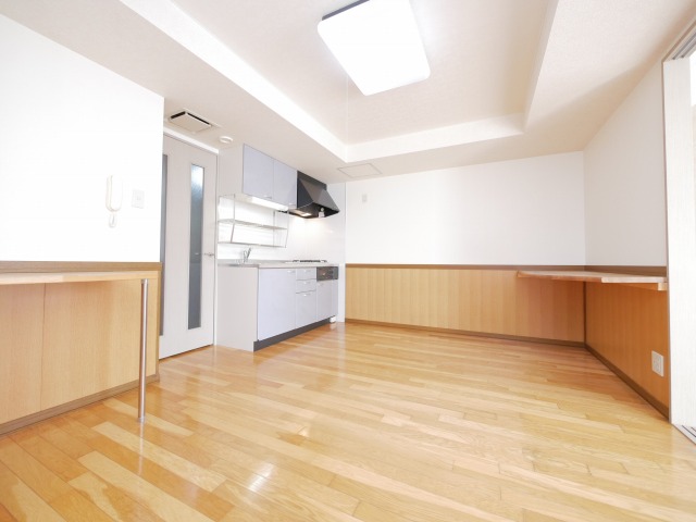 居室・リビング　日当たりの良いリビングです♪