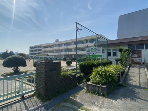 小学校　可児市立土田小学校（小学校）まで822m