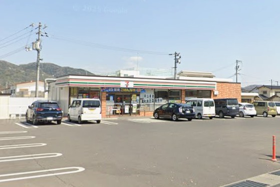 コンビニ　セブンイレブン岡山中井店（コンビニ）まで548m