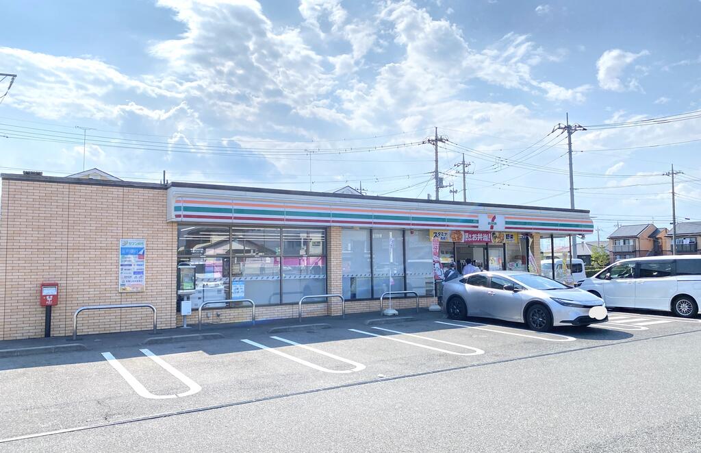 コンビニ　セブンイレブンさくら卯の里4丁目店（コンビニ）まで318m