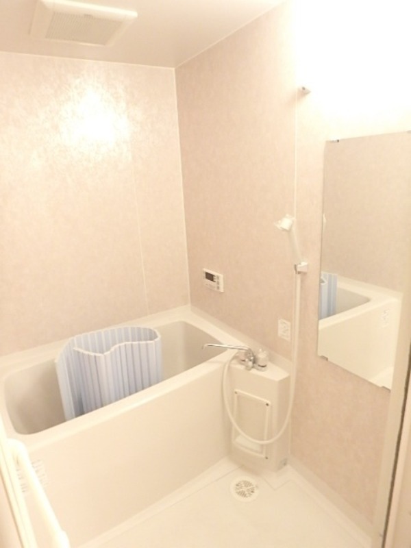 バス・シャワールーム　図面と現状に相違がある場合には現状を優先