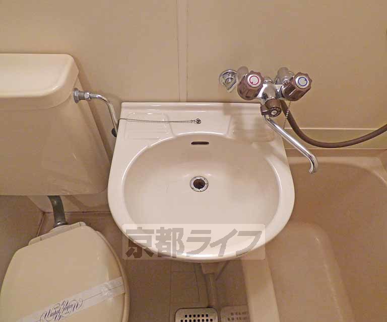 洗面設備　洗面台です。