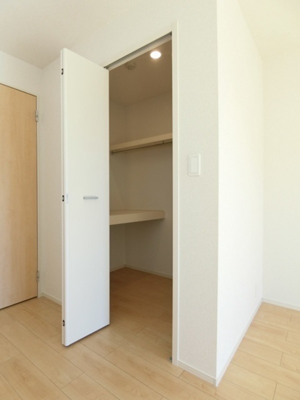収納　図面と現状に相違がある場合には現状を優先