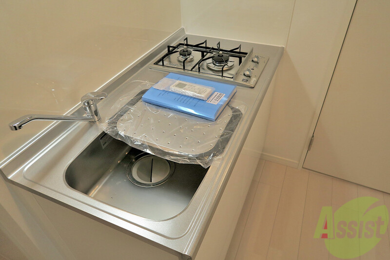 キッチン　作業スペースが広い、システムガスキッチンです