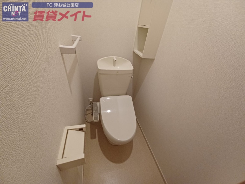 トイレ　同型参考写真