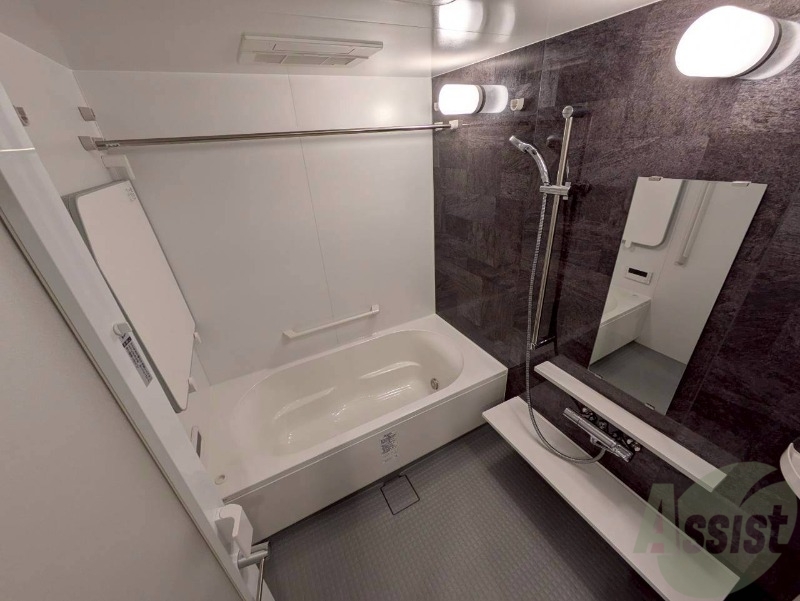 バス・シャワールーム　追い炊き機能付きでいつでも温かいお風呂に入れますね。