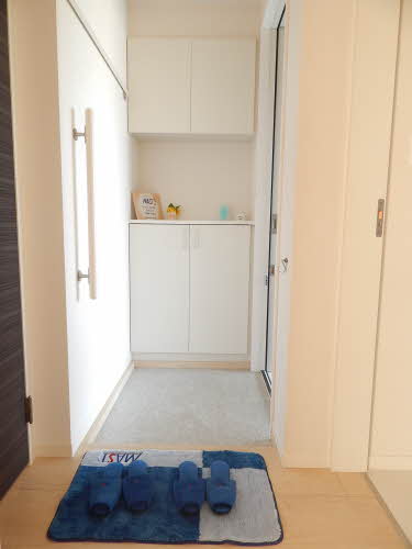 玄関　シューズボックス付きの玄関です☆