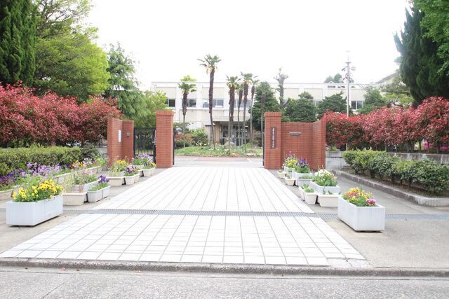 中学校　名古屋市立瑞穂ヶ丘中学校（中学校）まで500m