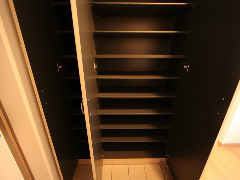 玄関　玄関　シューズボックス（収納充実してます）