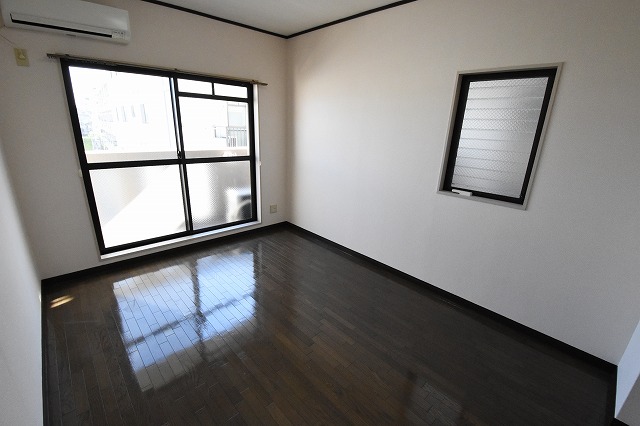 居室・リビング　エアコン付きで初期費用を抑えれます