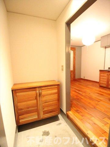 玄関　写真は別室