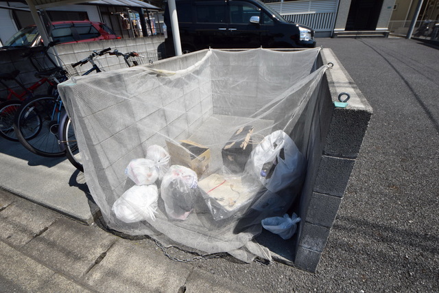 その他共有部分　～今日は燃えるゴミの日だったかなっ～