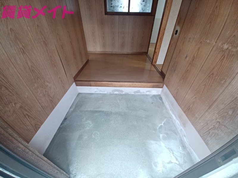 玄関　別部屋同型写真