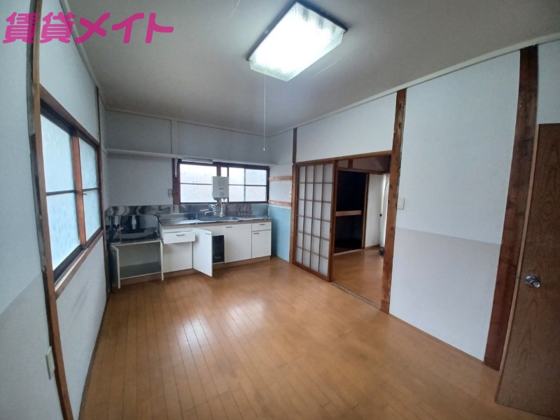 居室・リビング　別部屋同型写真