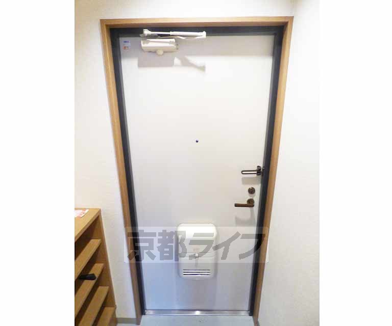 その他設備　しっかりとしたドア。