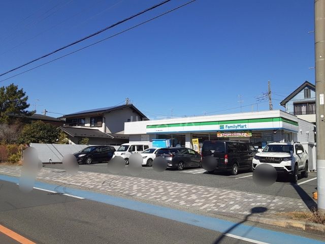 コンビニ　ファミリーマート 茅ヶ崎富士見町店（コンビニ）まで855m