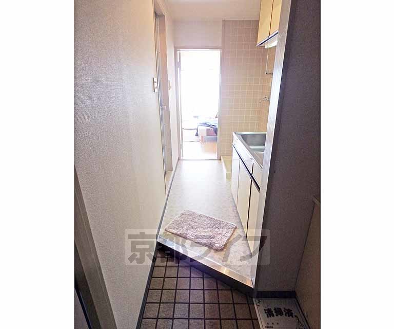 その他部屋・スペース　玄関からみた室内です。