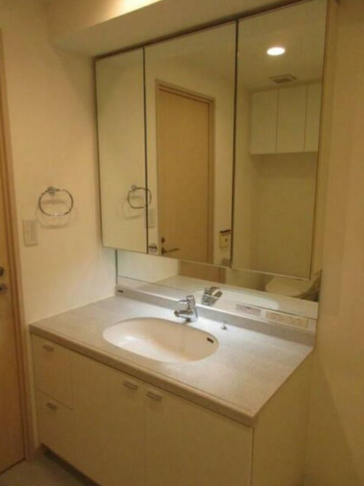 洗面設備　＊別部屋参考です