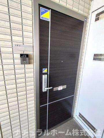 玄関　玄関ドア